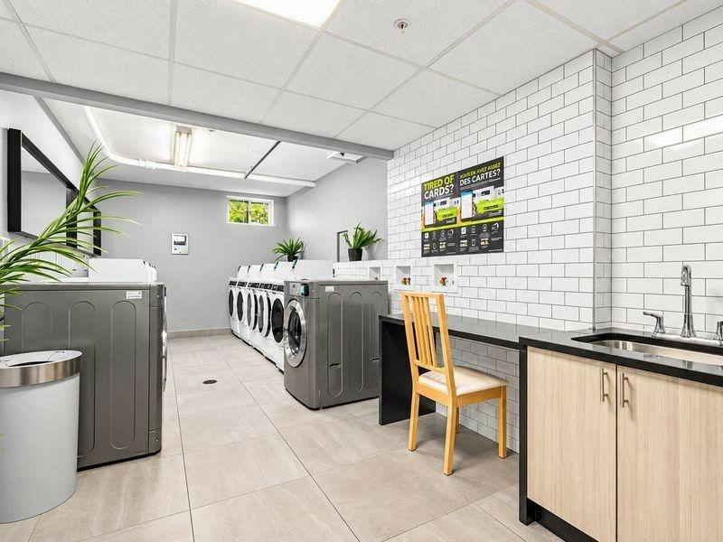 324 Cambridge Street N, Ottawa, ON, K1R 7B5 - 12
