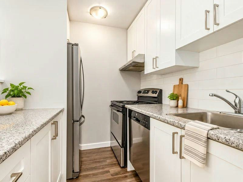 324 Cambridge Street N, Ottawa, ON, K1R 7B5 - 4