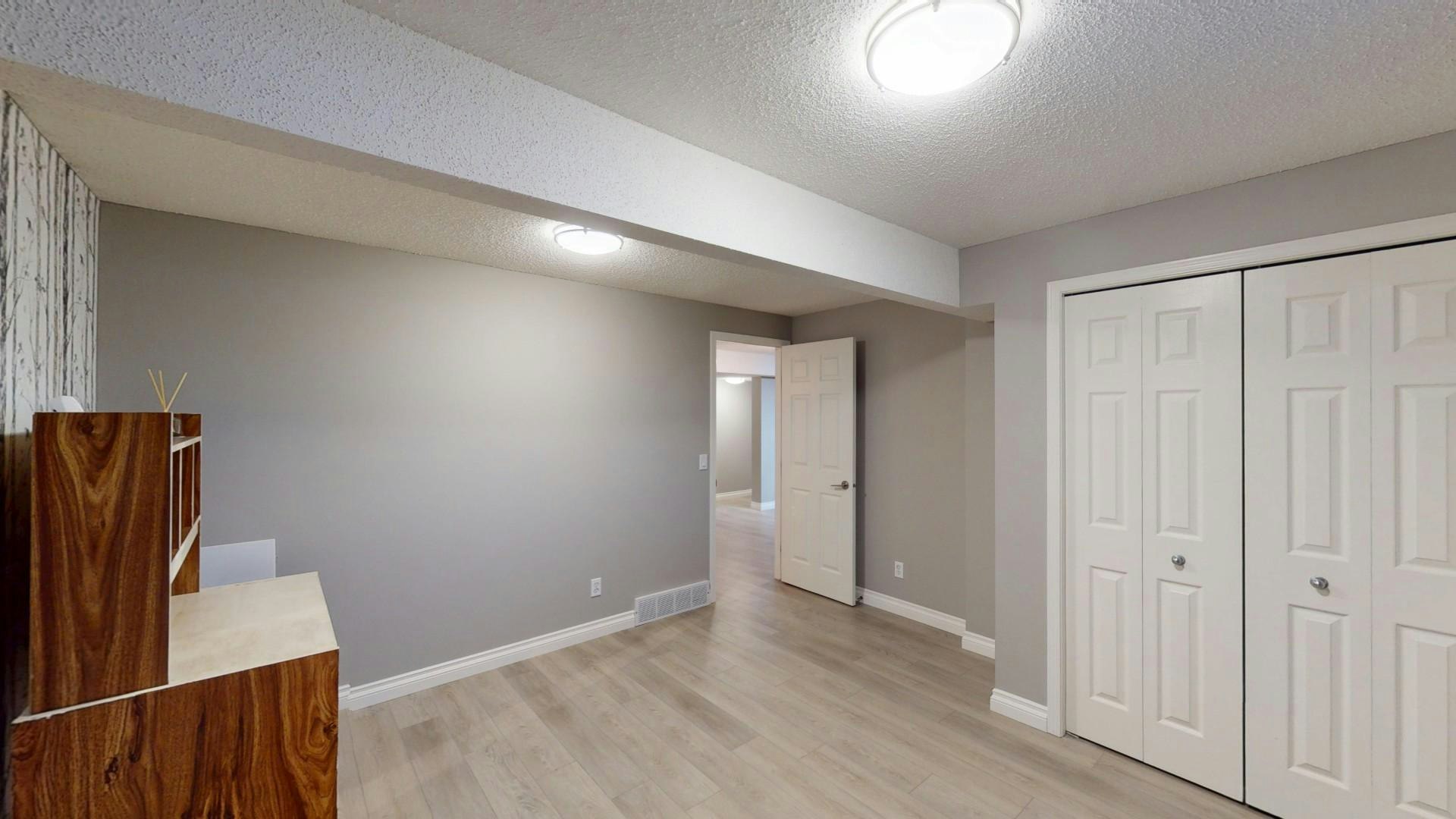 35 Varsity Estates Park Northwest, Calgary, AB, T3A 1W5 - 26