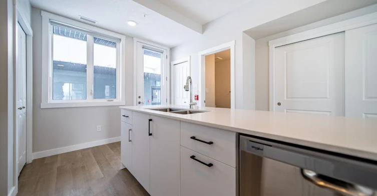 3870 Market Street, Calgary, AB, T3M 2J6 - 21