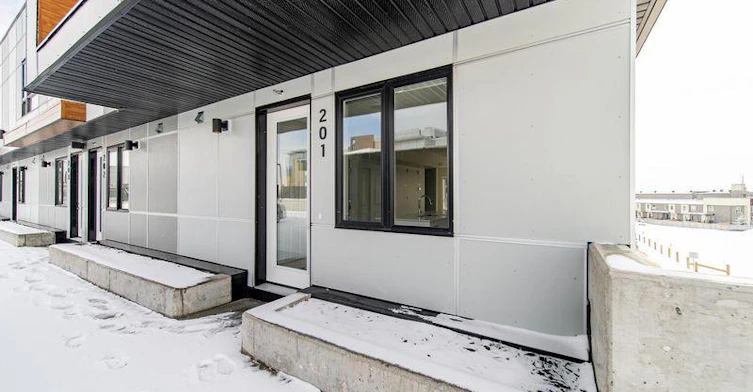3870 Market Street, Calgary, AB, T3M 2J6 - 4