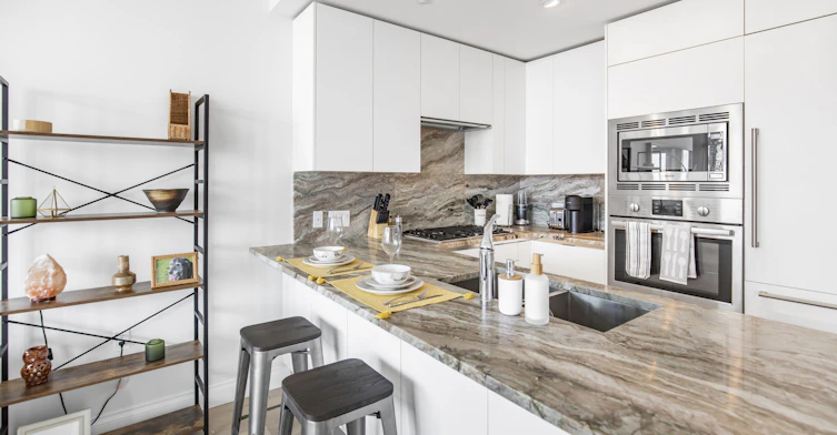 xxx-175 Victory Ship Way, North Vancouver, BC, V7L 0G1