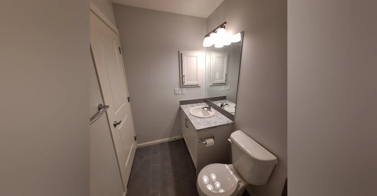208-50 Fireside Gate, Cochrane, AB, T4C 2A3 - 2