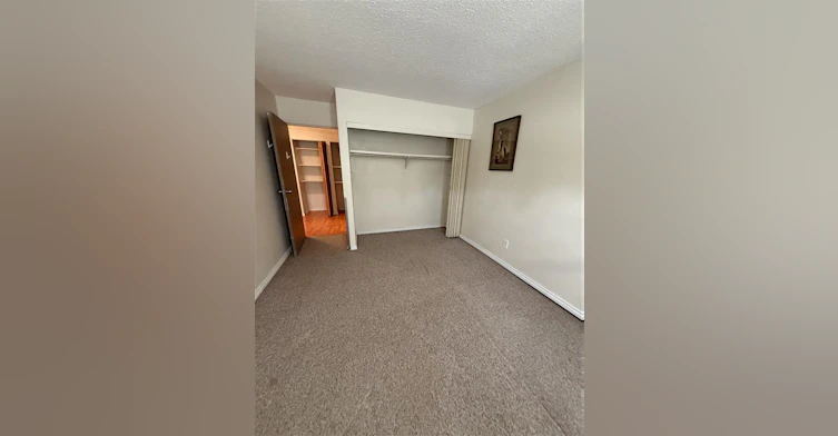 11255 31 Avenue Nw, Edmonton, AB, T6J 3V6 - 2