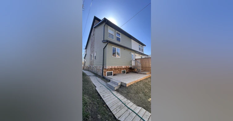 12208-12210 57 Street Northwest, Edmonton, AB, T5W 3W2