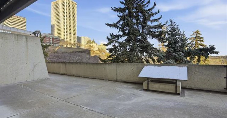 9918 101 Street Northwest, Edmonton, AB, T5K 2L1 - 24