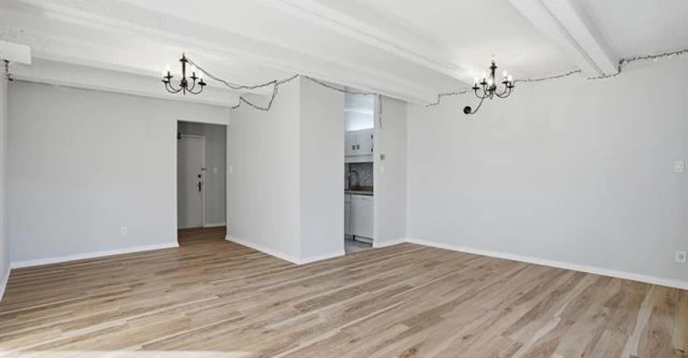 9918 101 Street Northwest, Edmonton, AB, T5K 2L1 - 3