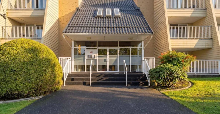 203-1664 56 Street, Delta, BC, V4L 2M6 - 2