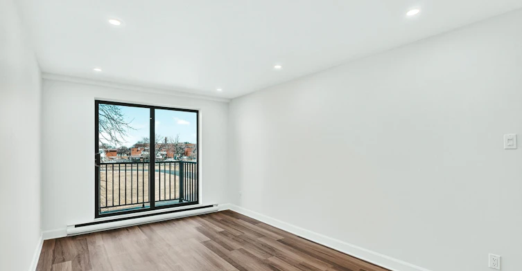 202 - 1111-1111 Mistral Rue, Montréal, QC, H2P 2X6 - 9