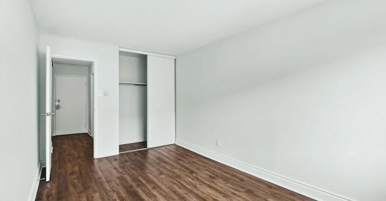 412 - 1111-1111 Mistral Rue, Montréal, QC, H2P 2X6 - 3