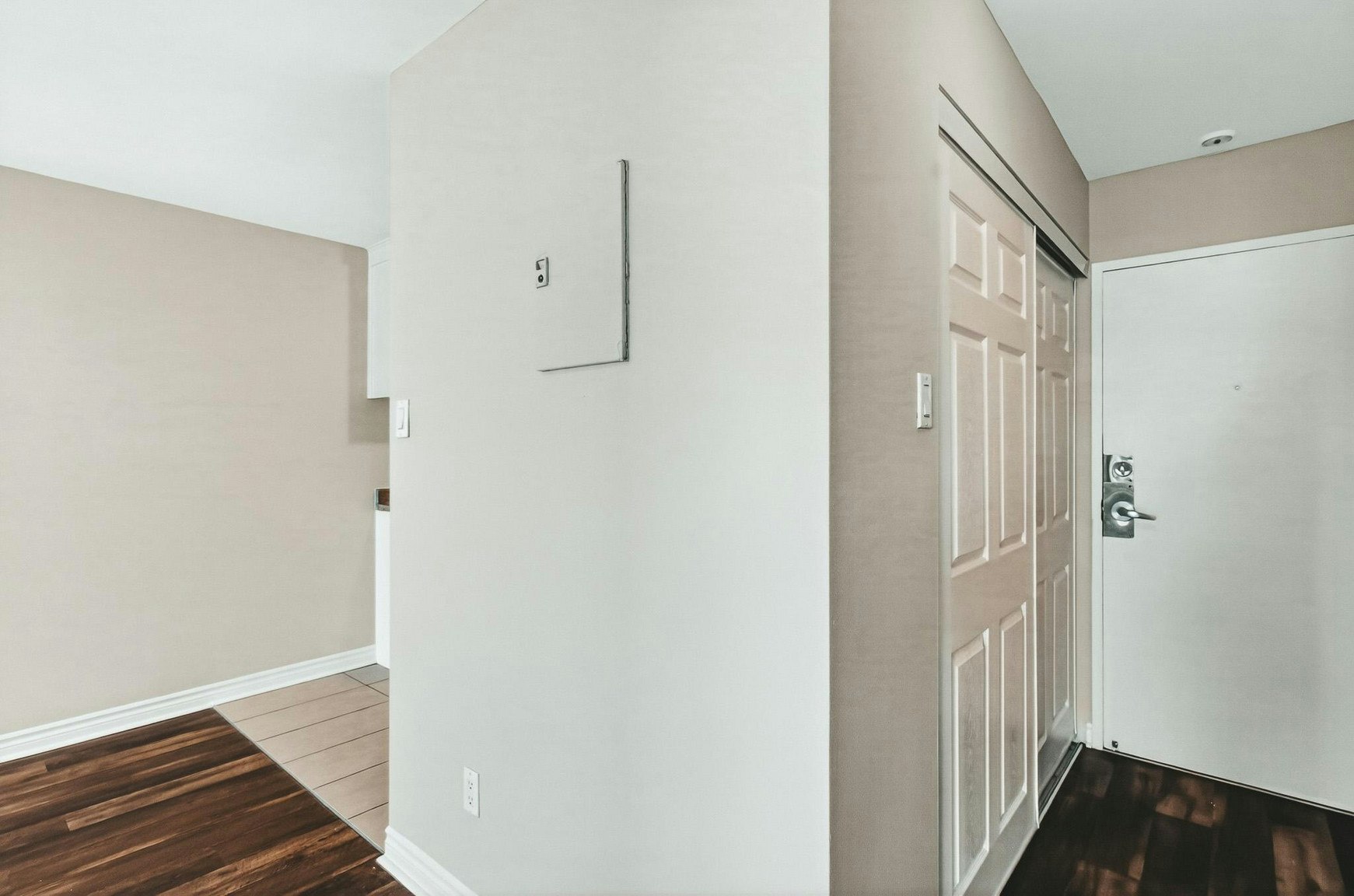 608 - 1111-1111 Mistral Rue, Montréal, QC, H2P 2X6 - 10