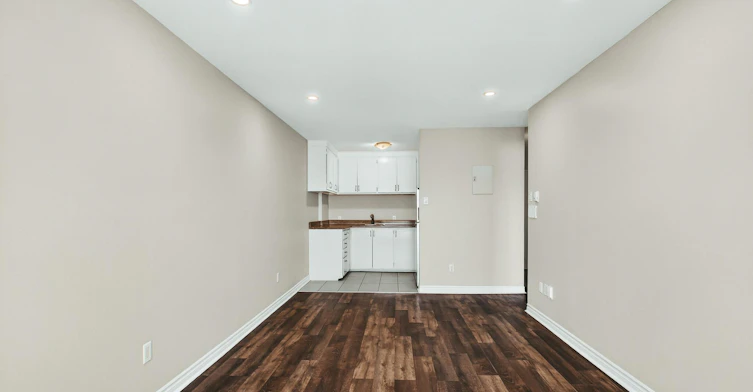 608 - 1111-1111 Mistral Rue, Montréal, QC, H2P 2X6 - 14