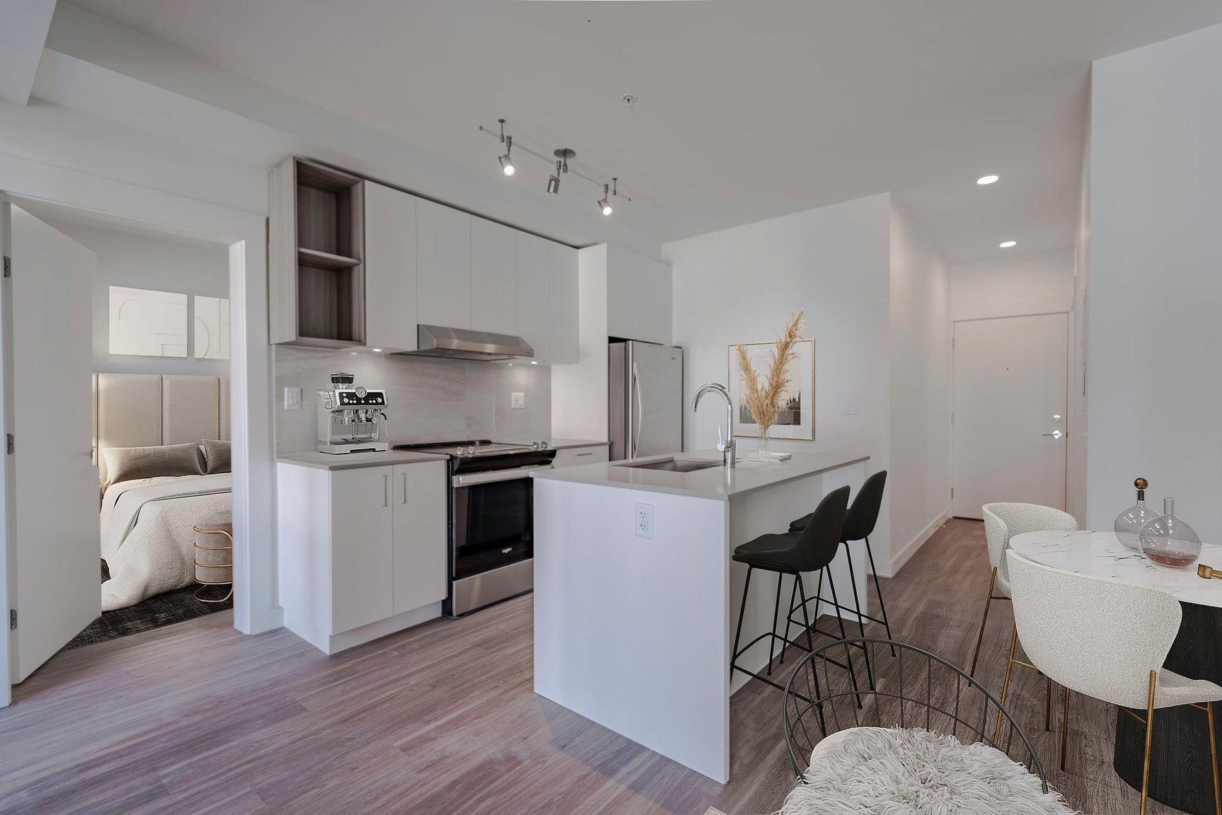 102-15188 19 Avenue, Surrey, BC, V4A 0E1 - 2