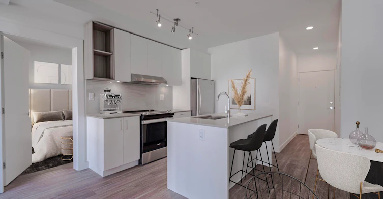 102-15188 19 Avenue, Surrey, BC, V4A 0E1 - 2