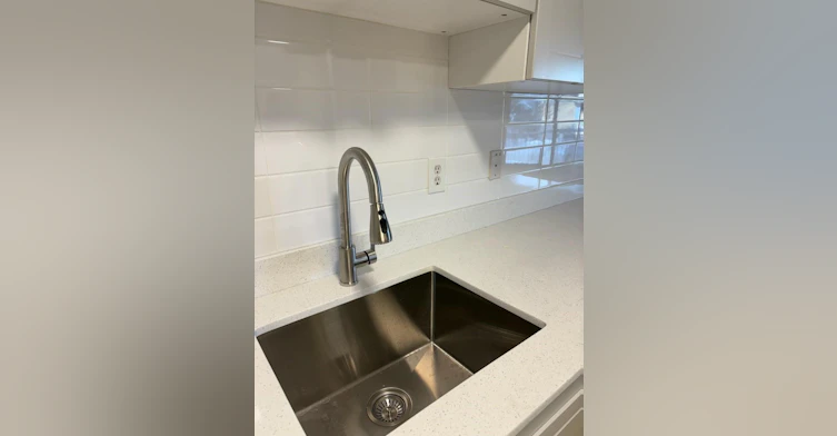 402-3404 18 Avenue Northwest, Edmonton, AB, T6L 3C2 - 2