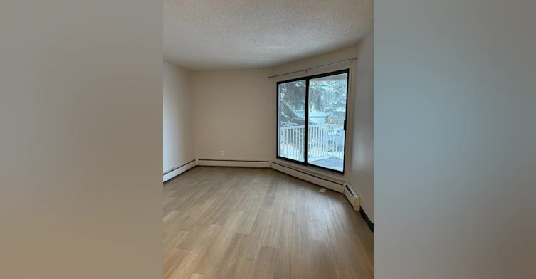 405-3404 18 Avenue Northwest, Edmonton, AB, T6L 3C2 - 3