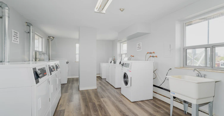 304-401 Main Street East, Hamilton, ON, L8N 2V9 - 9