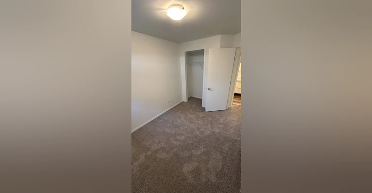 12420 76 Street Northwest, Edmonton, AB, T5B 2E7 - 19