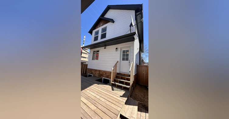 12420 76 Street Northwest, Edmonton, AB, T5B 2E7