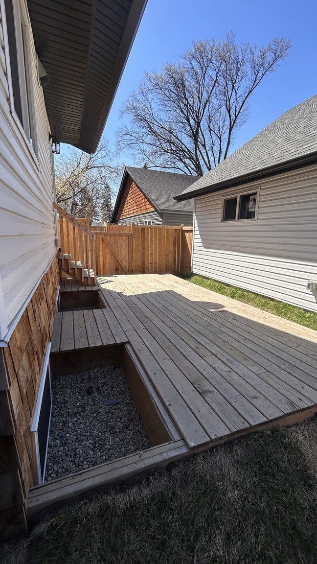 12420 76 Street Northwest, Edmonton, AB, T5B 2E7 - 3