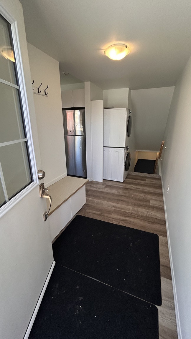 12420 76 Street Northwest, Edmonton, AB, T5B 2E7 - 4