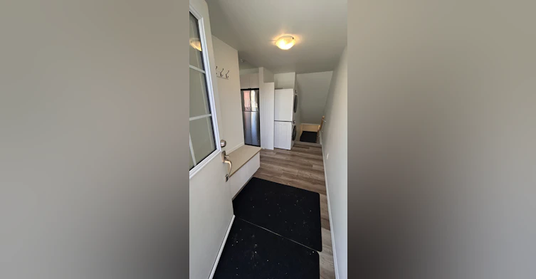 12420 76 Street Northwest, Edmonton, AB, T5B 2E7 - 4