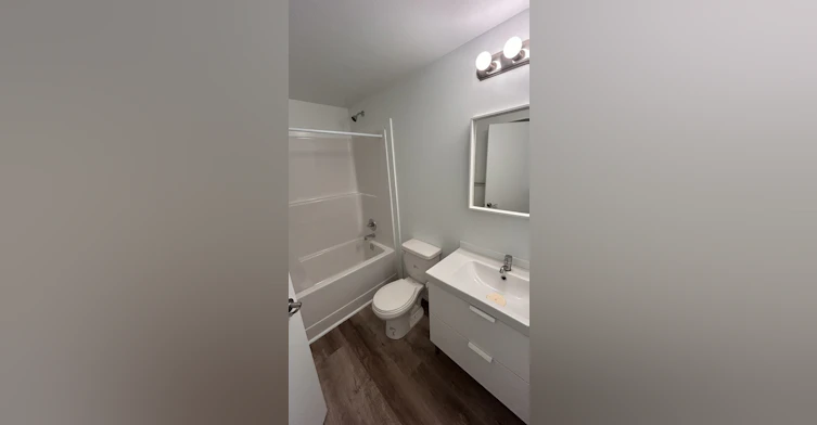 12420 76 Street Northwest, Edmonton, AB, T5B 2E7 - 16