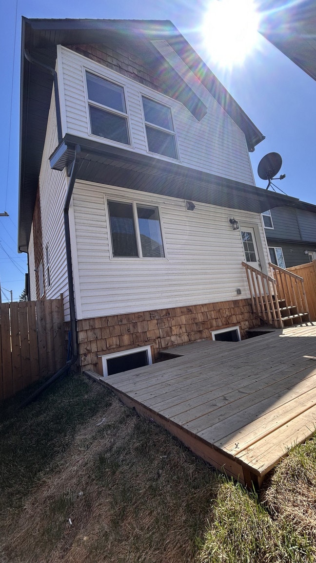 12420 76 Street Northwest, Edmonton, AB, T5B 2E7 - 2