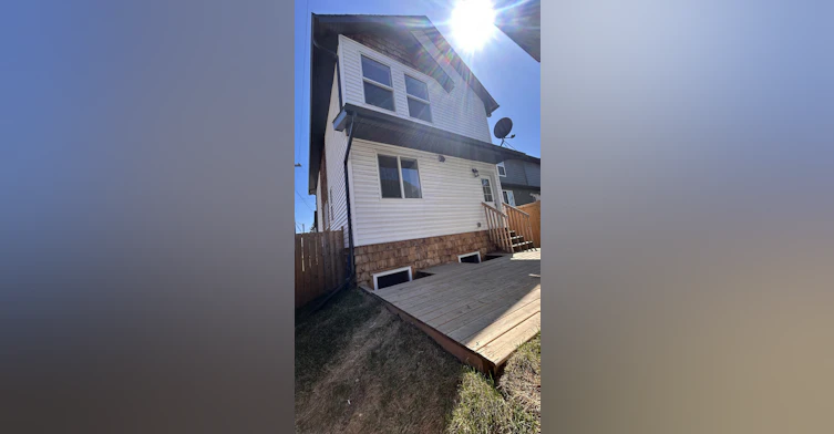 12420 76 Street Northwest, Edmonton, AB, T5B 2E7 - 2