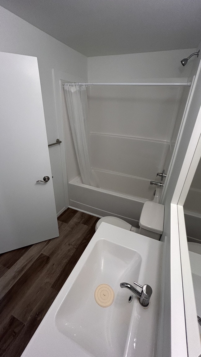 12420 76 Street Northwest, Edmonton, AB, T5B 2E7 - 17