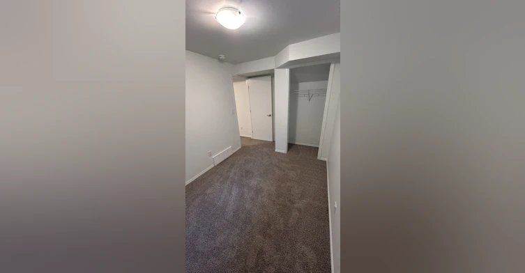12420 76 Street Northwest, Edmonton, AB, T5B 2E7 - 13