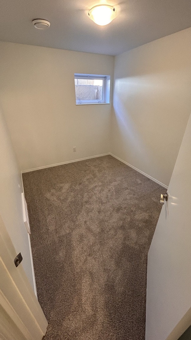 12420 76 Street Northwest, Edmonton, AB, T5B 2E7 - 18