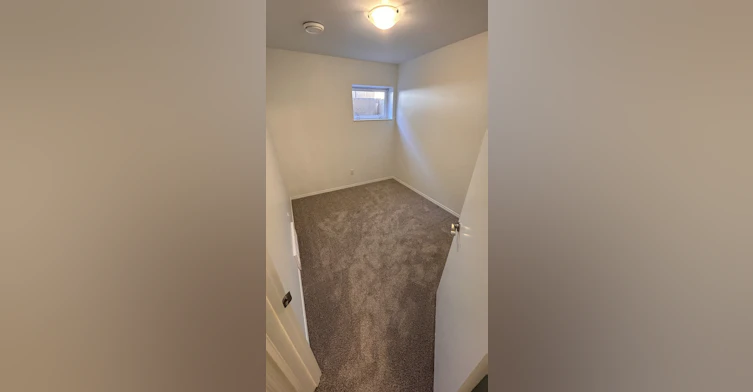 12420 76 Street Northwest, Edmonton, AB, T5B 2E7 - 18