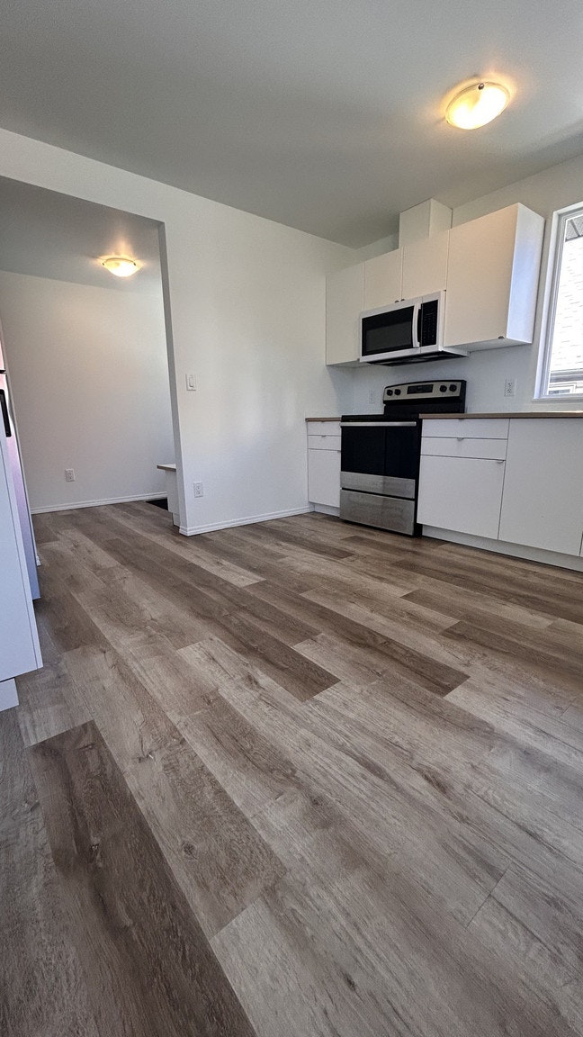 12420 76 Street Northwest, Edmonton, AB, T5B 2E7 - 8