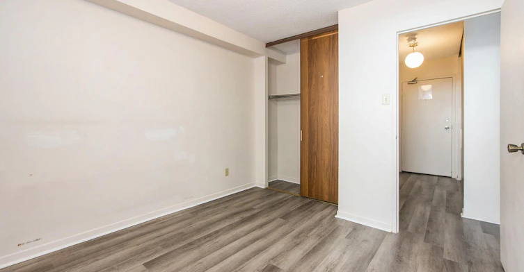 163 Maclaren Street, Ottawa, ON, K2P 0K8 - 5