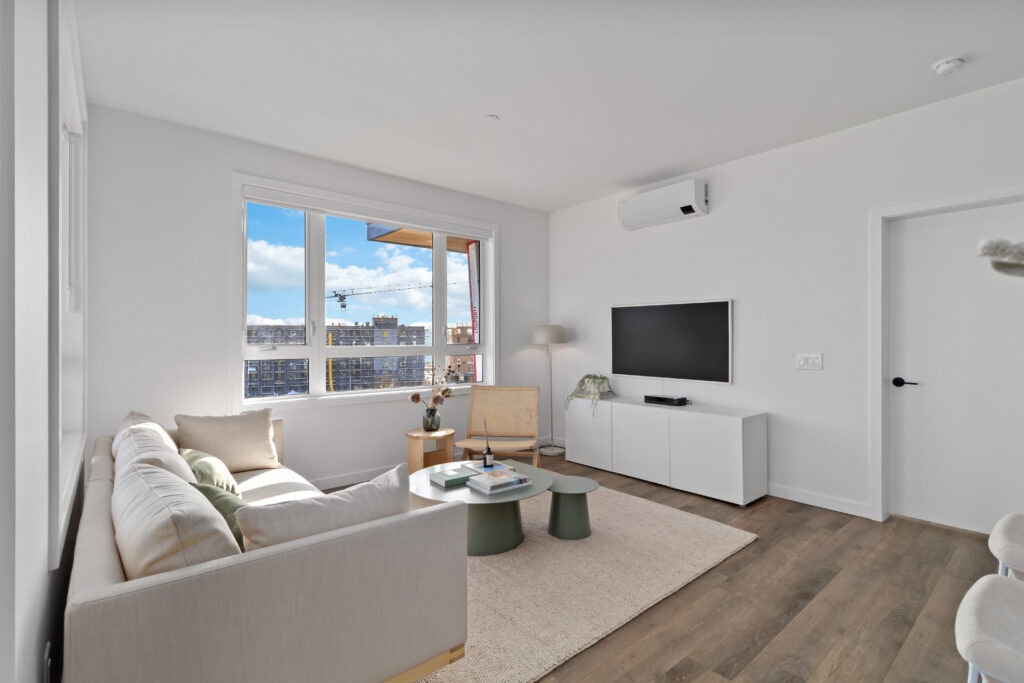 322-325 Royal Common, Colwood, BC, V9C 0L8 - 20