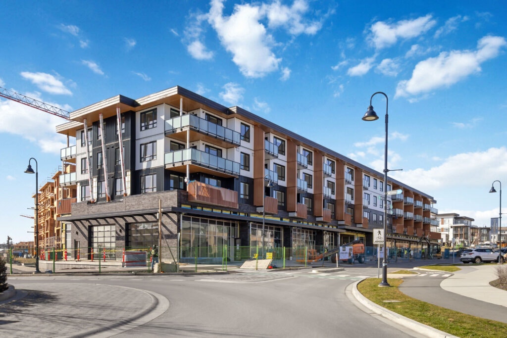 322-325 Royal Common, Colwood, BC, V9C 0L8 - 21