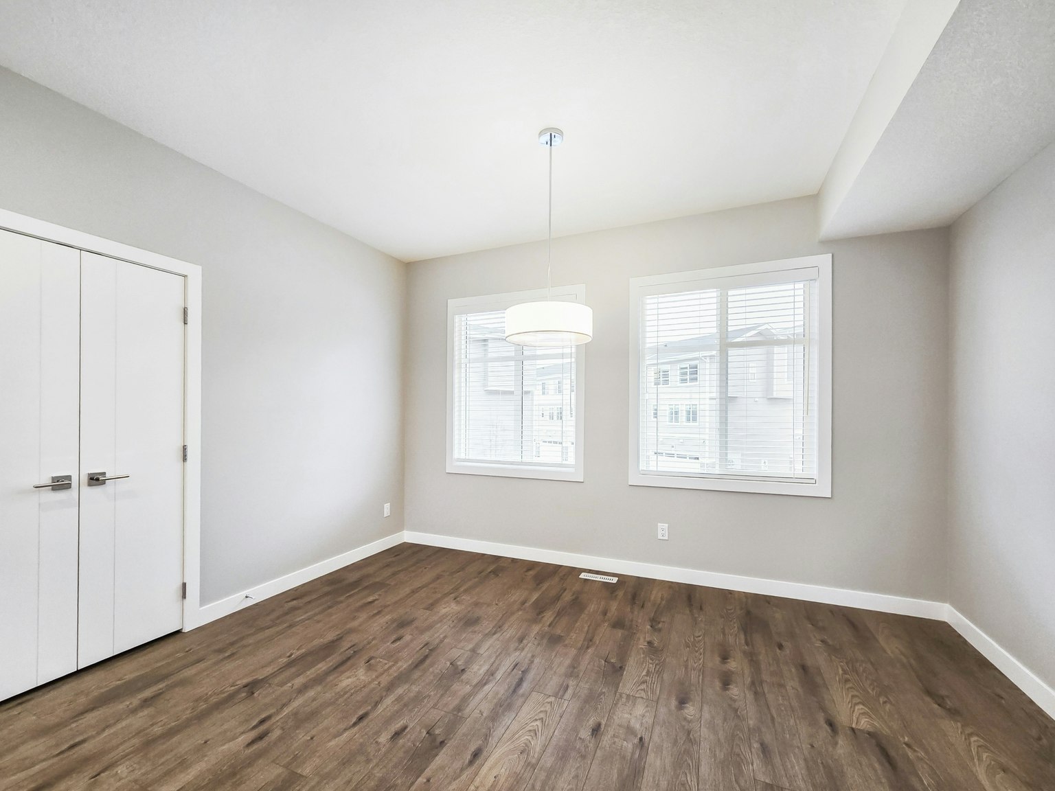 141 Prince Courtunit, Rural Rocky View County, AB, T1X 3J3 - 12