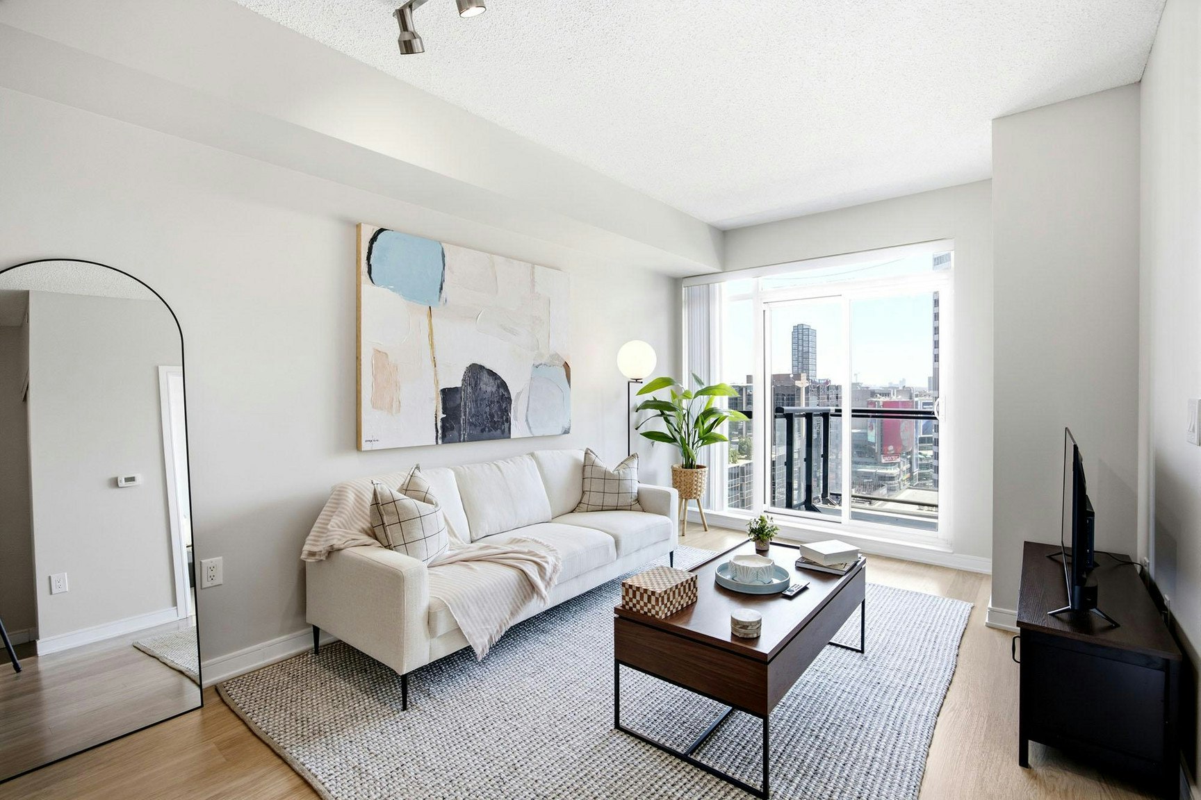 1604-570 Bay Street, Toronto, ON, M5G 0B2 - 4
