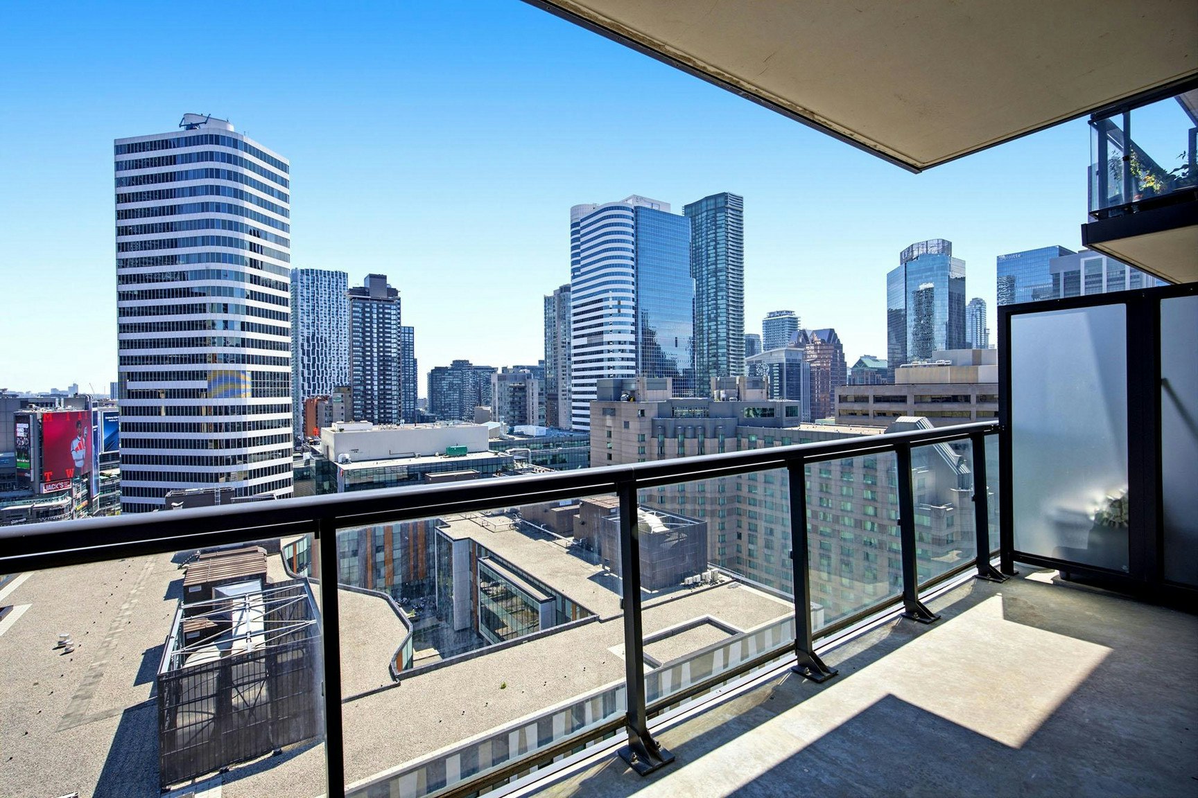 0606-570 Bay Street, Toronto, ON, M5G 0B2 - 37