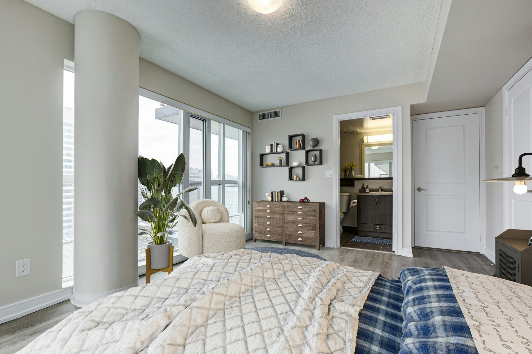 0811-570 Bay Street, Toronto, ON, M5G 0B2 - 14