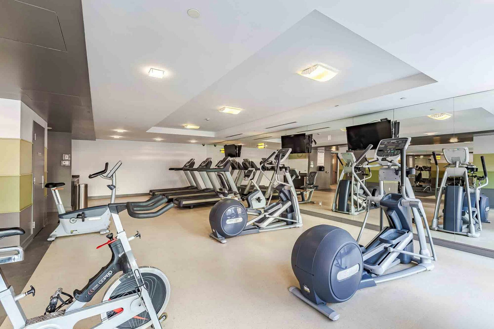 0811-570 Bay Street, Toronto, ON, M5G 0B2 - 24