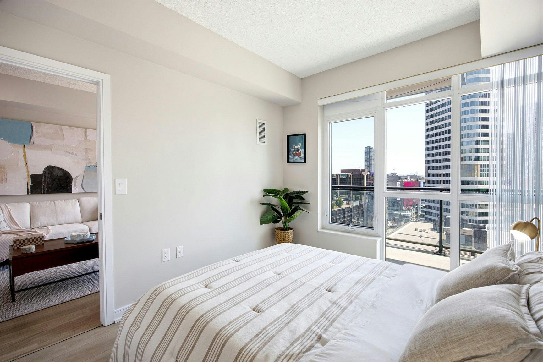 1418-570 Bay Street, Toronto, ON, M5G 0B2 - 35