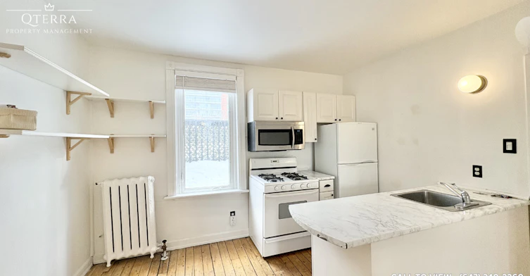 4-208 Clarence Street, Ottawa, ON, K1N 5R1 - 2