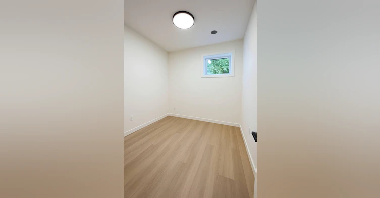 11732 University Avenue, Edmonton, AB, T6G 1Z5 - 6