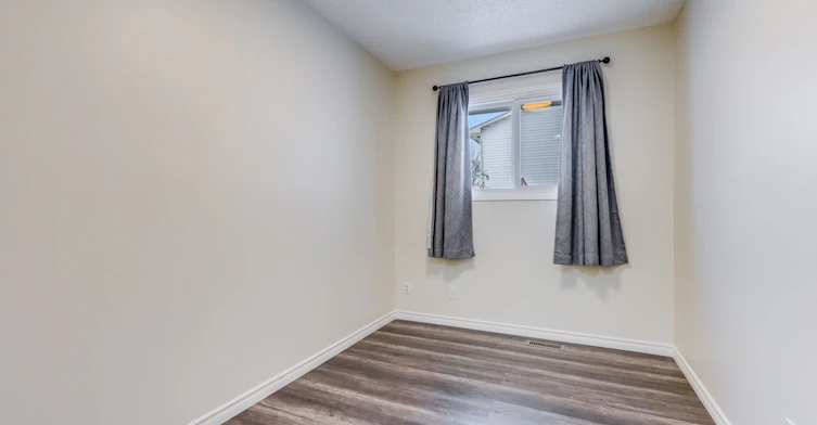 Upper-63 Woodglen Close Southwest, Calgary, AB, T2W 4M9 - 12