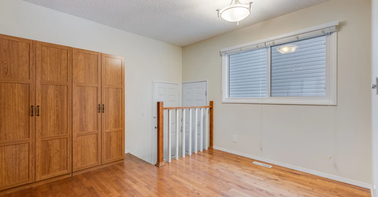 Upper-63 Woodglen Close Southwest, Calgary, AB, T2W 4M9 - 4