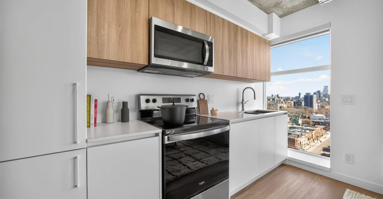 762-518-748 Bathurst Street, Toronto, ON, M5S 2R6 - 8