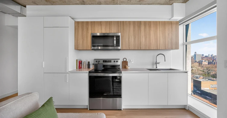 589-0608-748 Bathurst Street, Toronto, ON, M5S 2R6 - 7