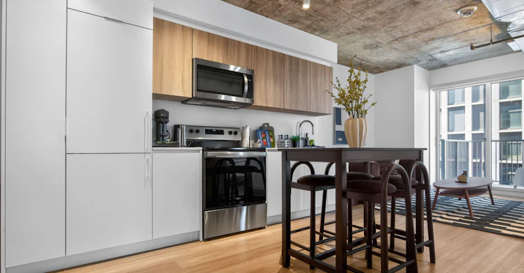 589-0608-748 Bathurst Street, Toronto, ON, M5S 2R6 - 6